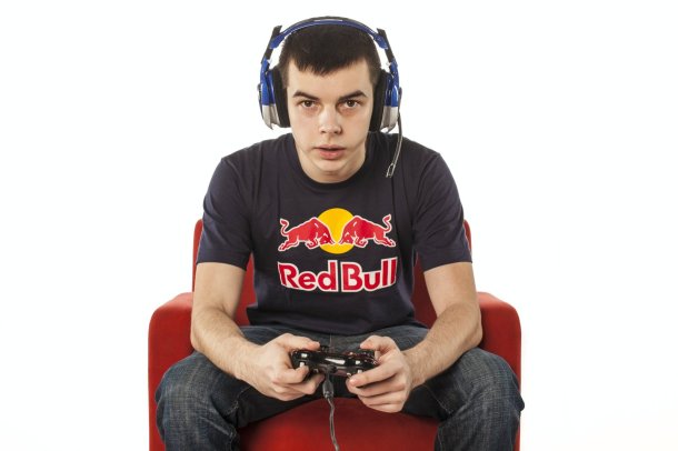 Young “Call of Duty” Player Makes 6 Figures Gaming