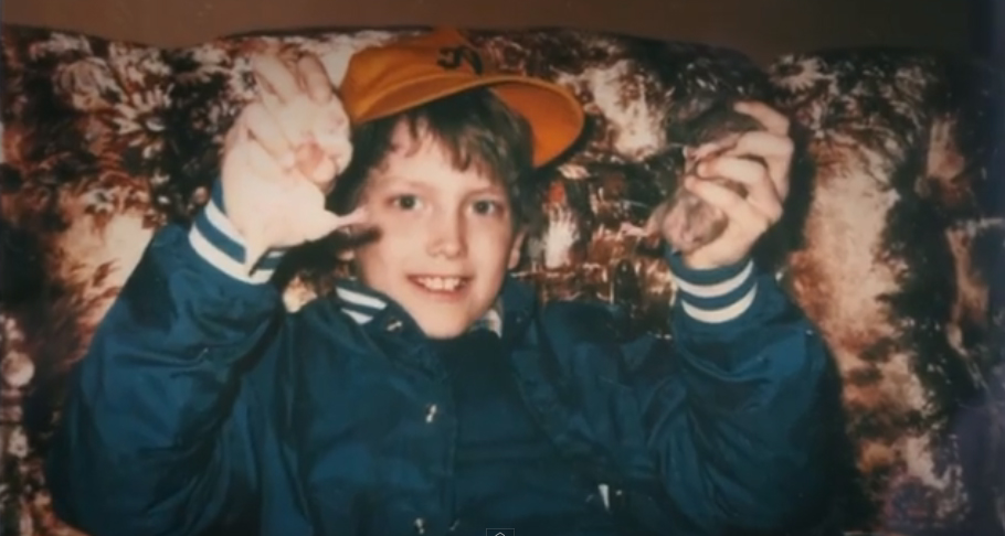 Eminem Ft. Nate Ruess – Headlights (Music Video)