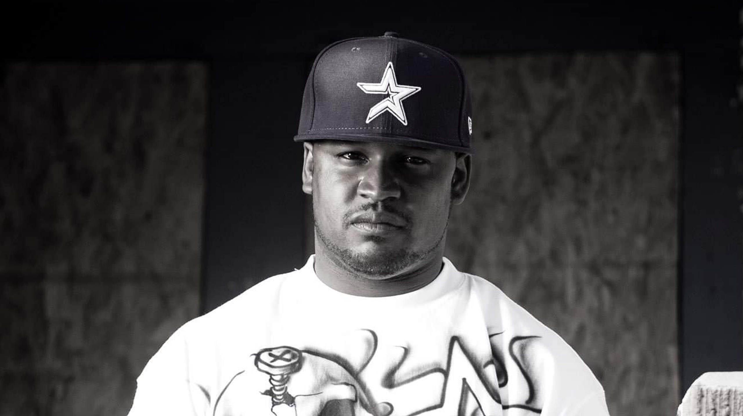 Dumm Munee – Stoopid Iz, Az Dummie Does